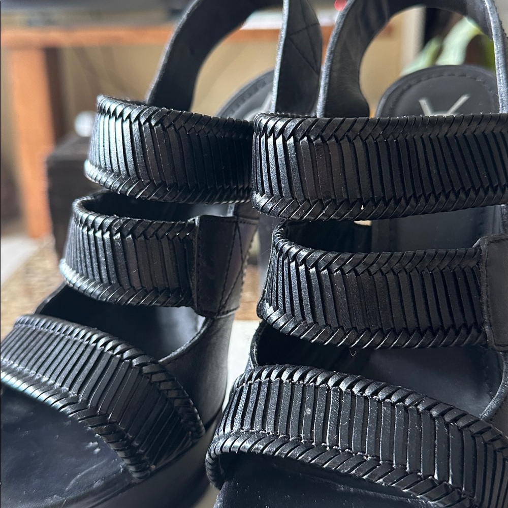 Yves Saint Laurent Black Strappy platform Heels - Picture 4 of 8
